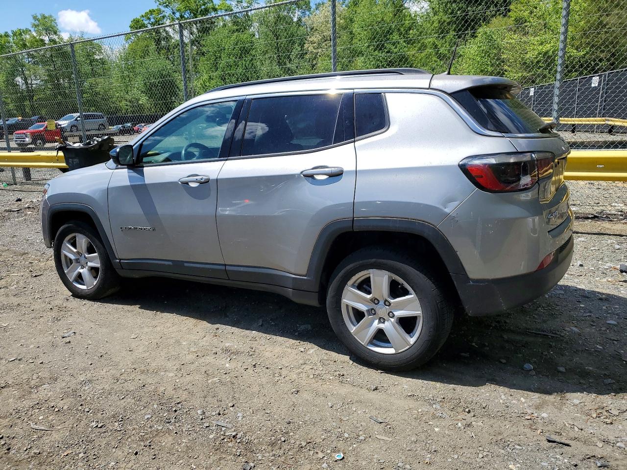 2022 JEEP COMPASS LATITUDE photo 4