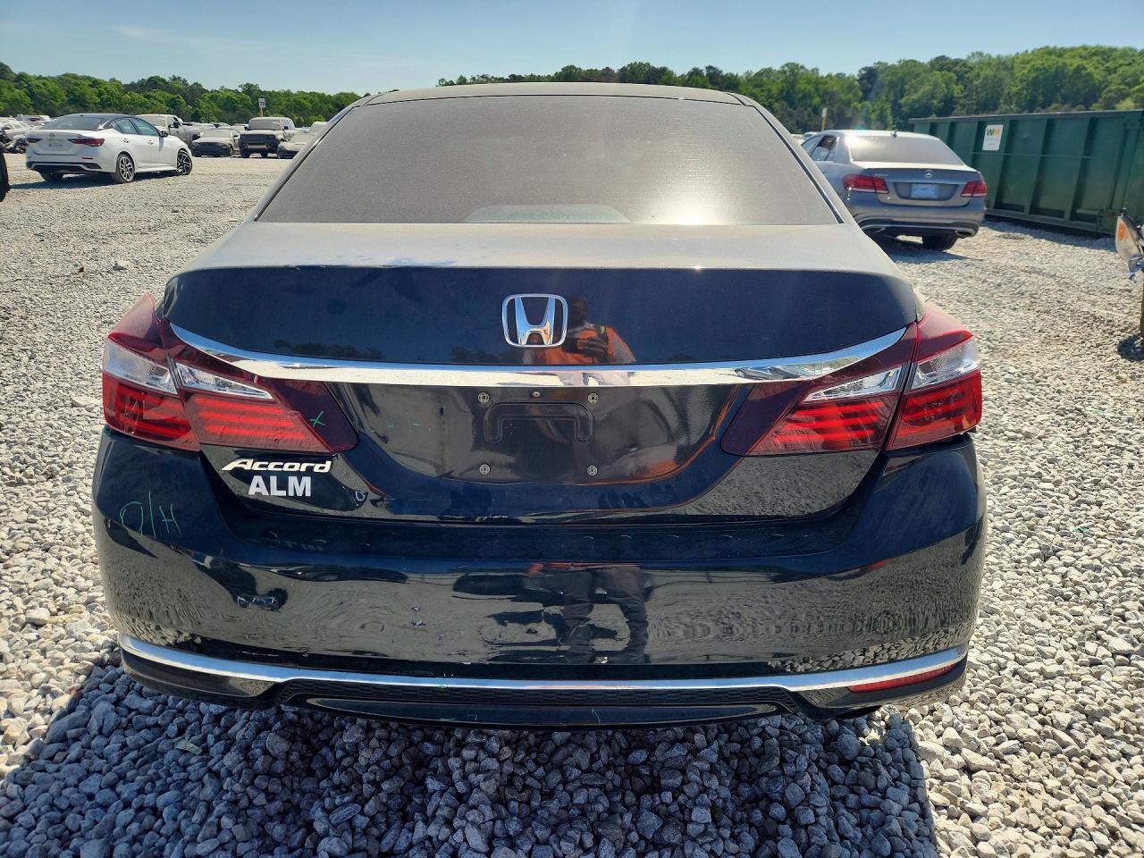 2016 HONDA ACCORD LX photo 6