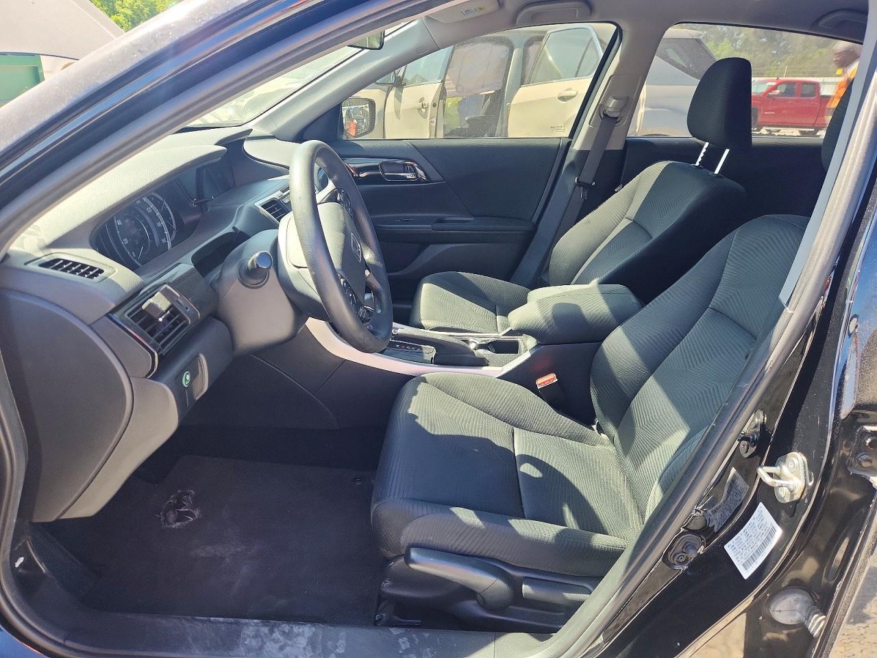 2016 HONDA ACCORD LX photo 7
