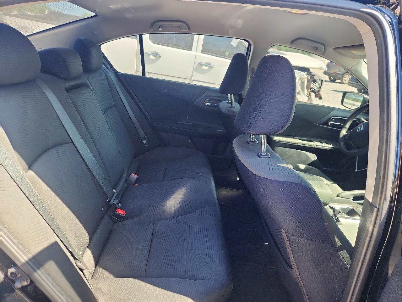 2016 HONDA ACCORD LX photo 10
