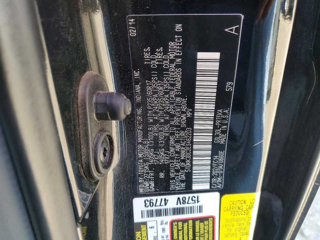 2014 TOYOTA SIENNA LE photo 34