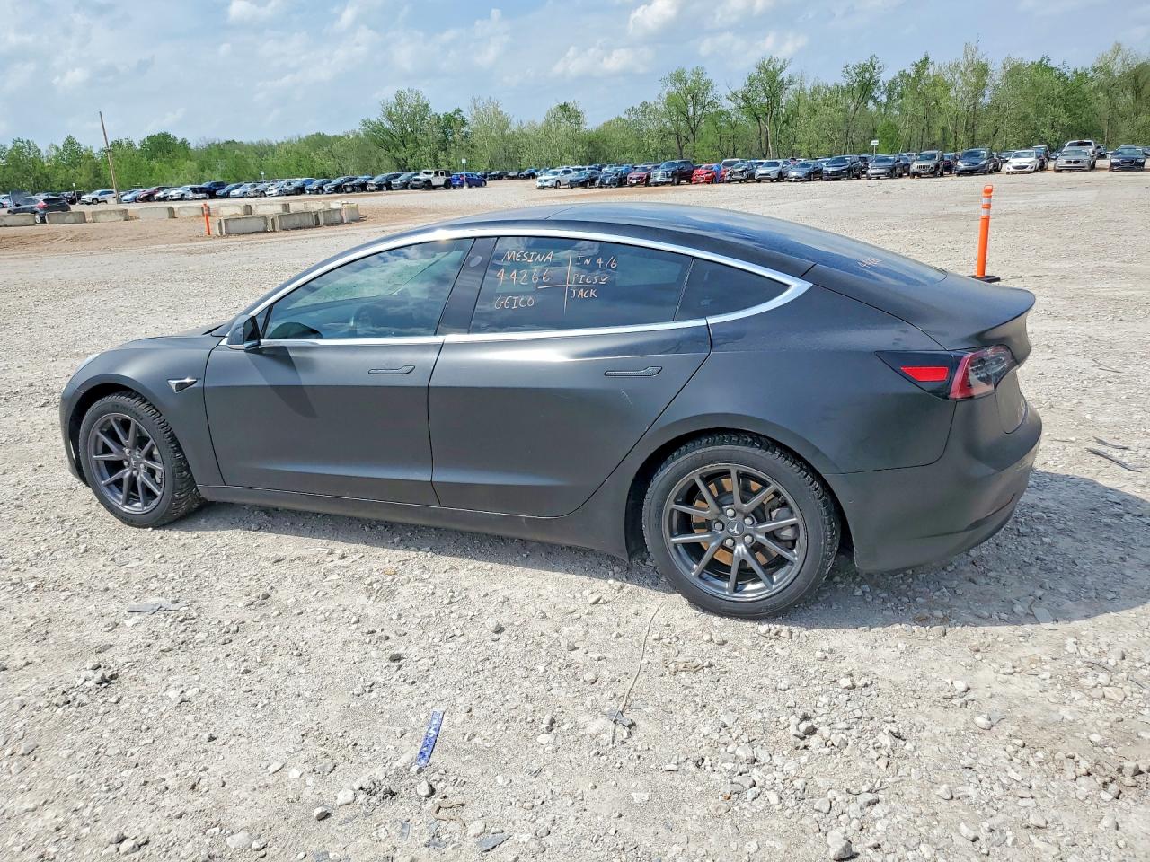 2018 TESLA MODEL 3 photo 3