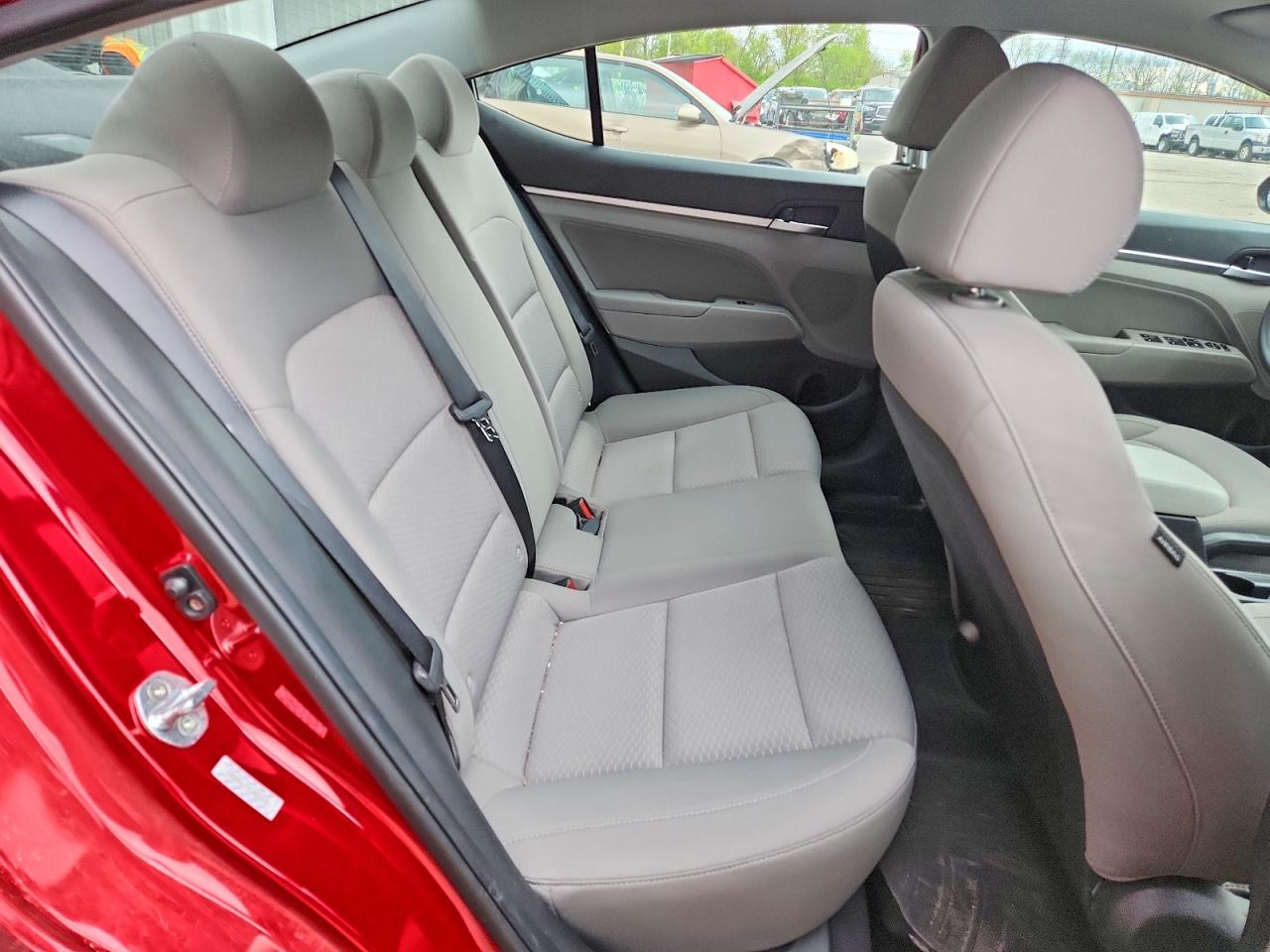 2020 HYUNDAI ELANTRA SEL photo 10