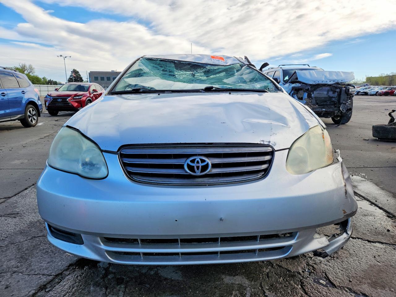 2004 TOYOTA COROLLA LE photo 5