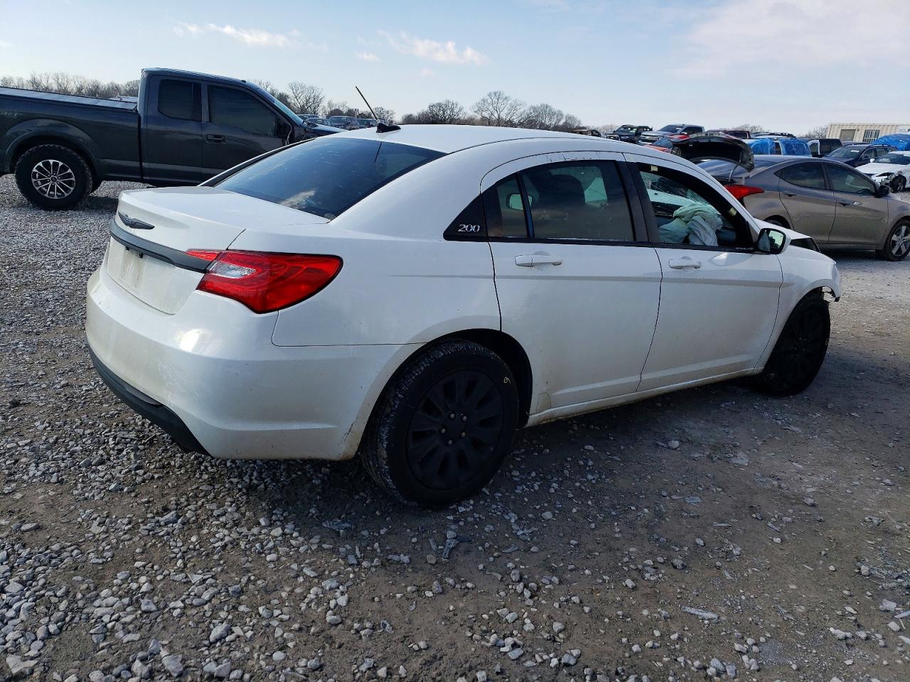 2013 CHRYSLER 200 LX photo 3