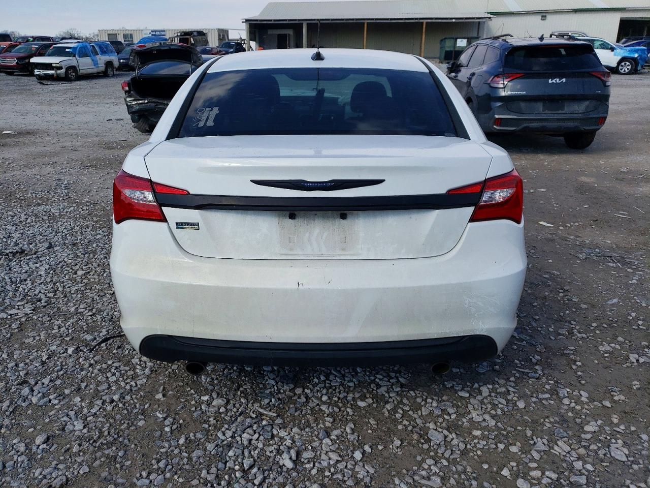 2013 CHRYSLER 200 LX photo 6