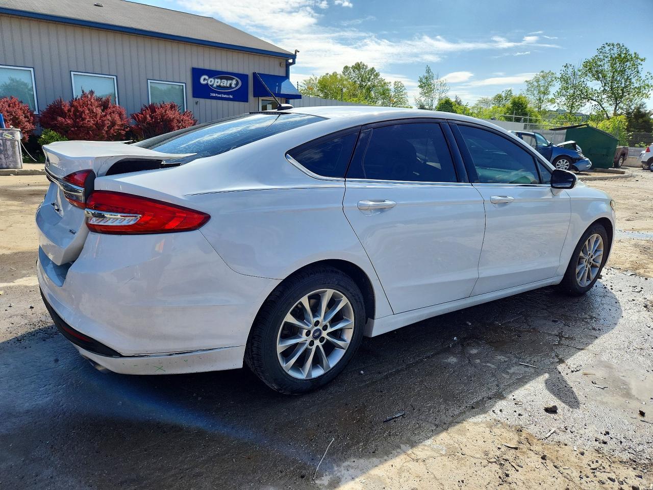 2017 FORD FUSION SE photo 3
