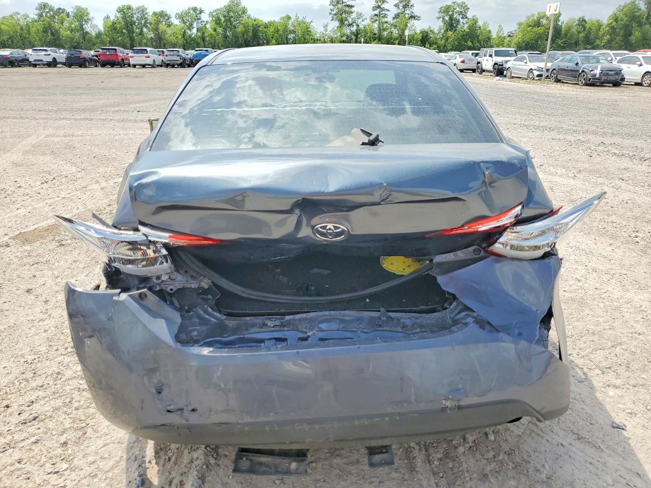 2018 TOYOTA COROLLA LE photo 11