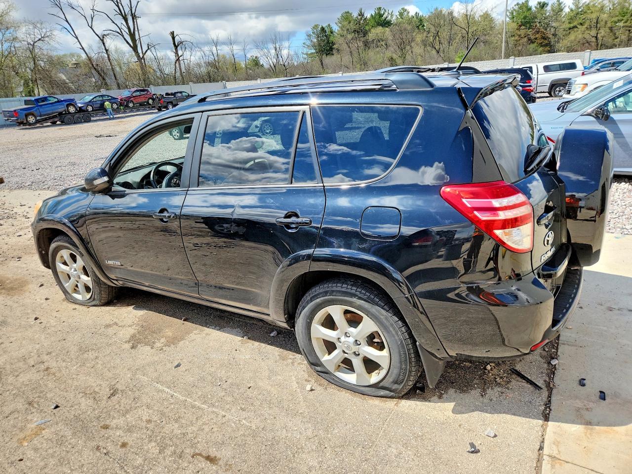 2011 TOYOTA RAV4 LIMITED photo 4