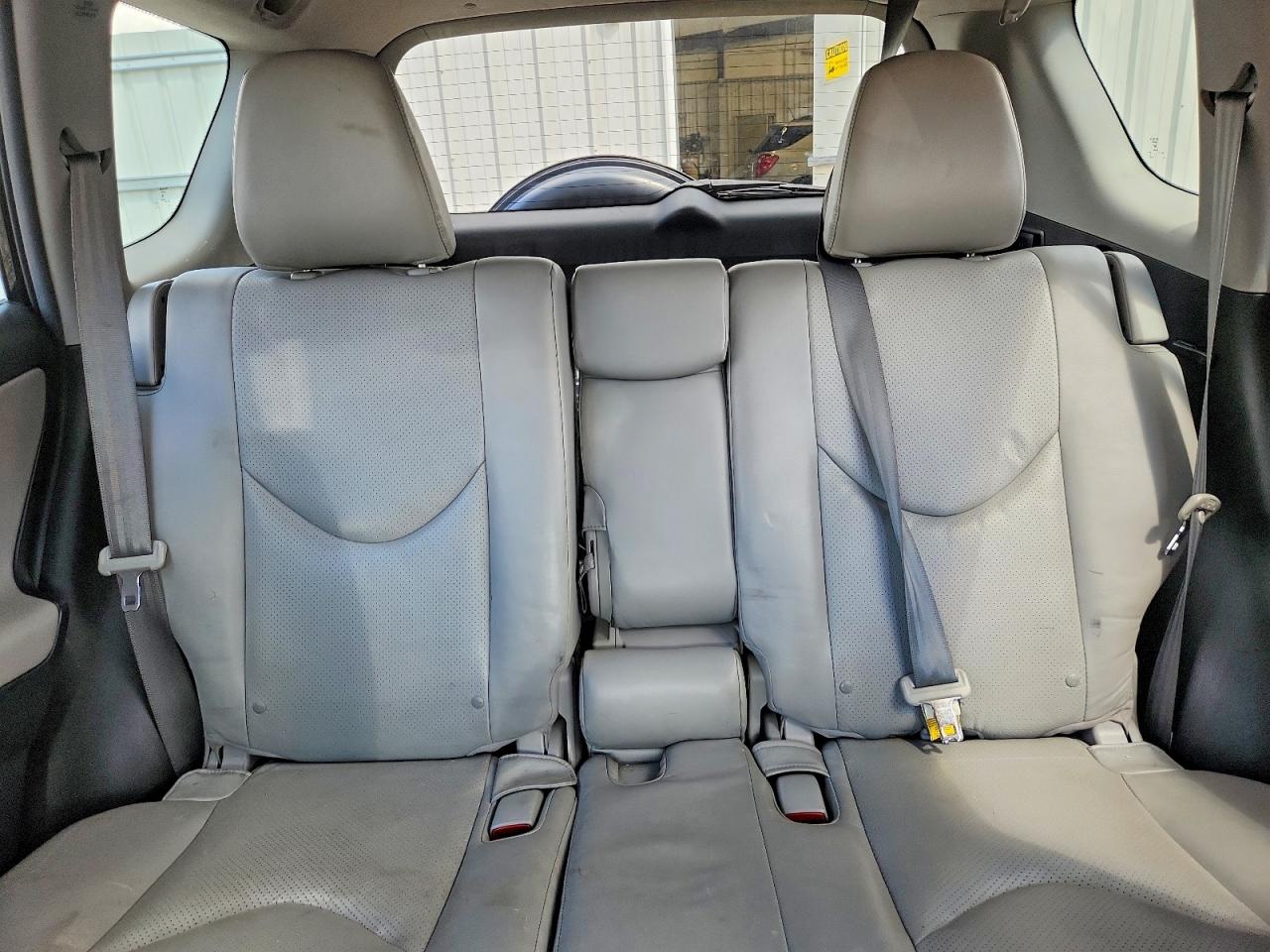 2011 TOYOTA RAV4 LIMITED photo 28