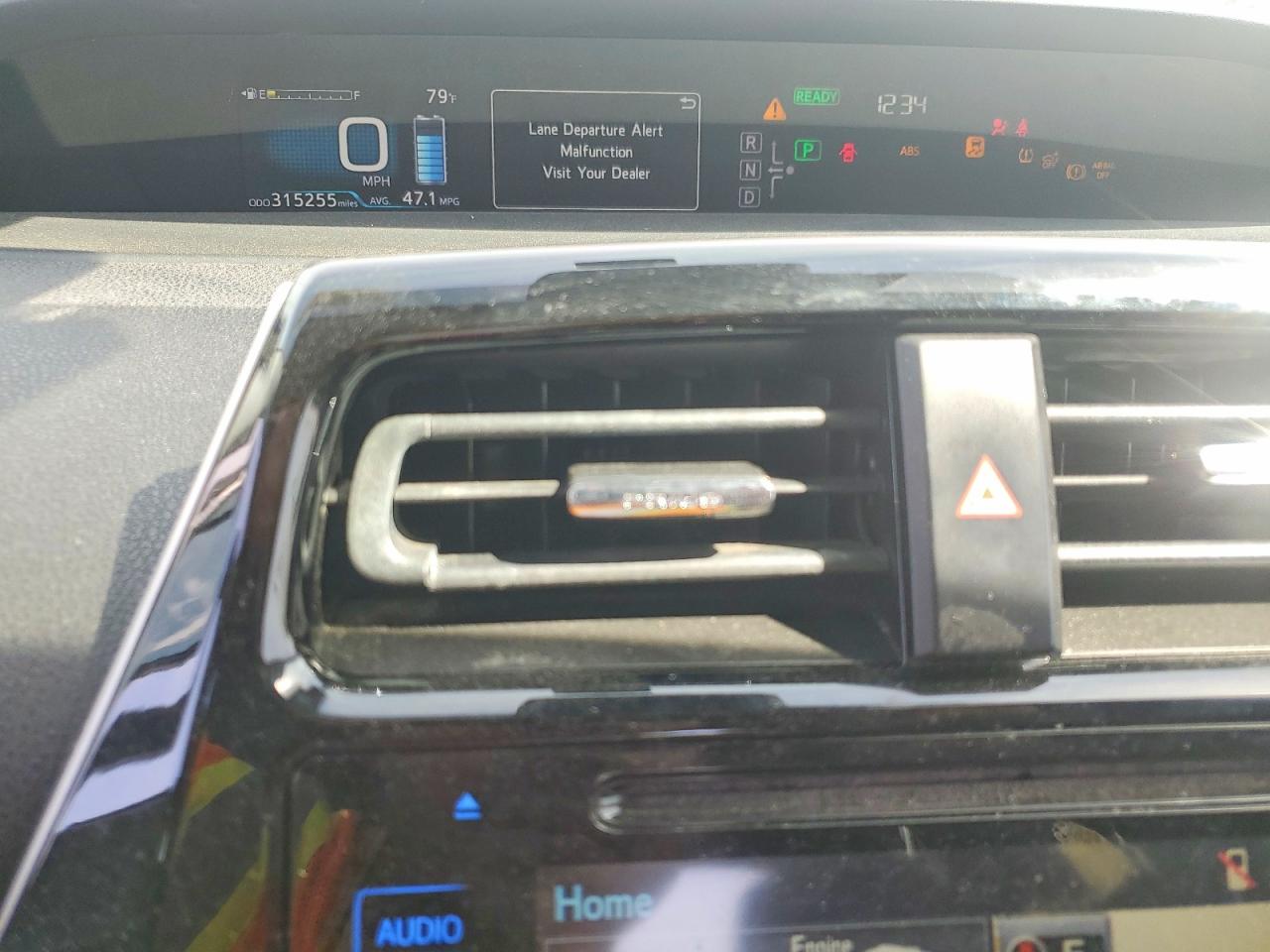 2016 TOYOTA PRIUS FOUR TOURING photo 17
