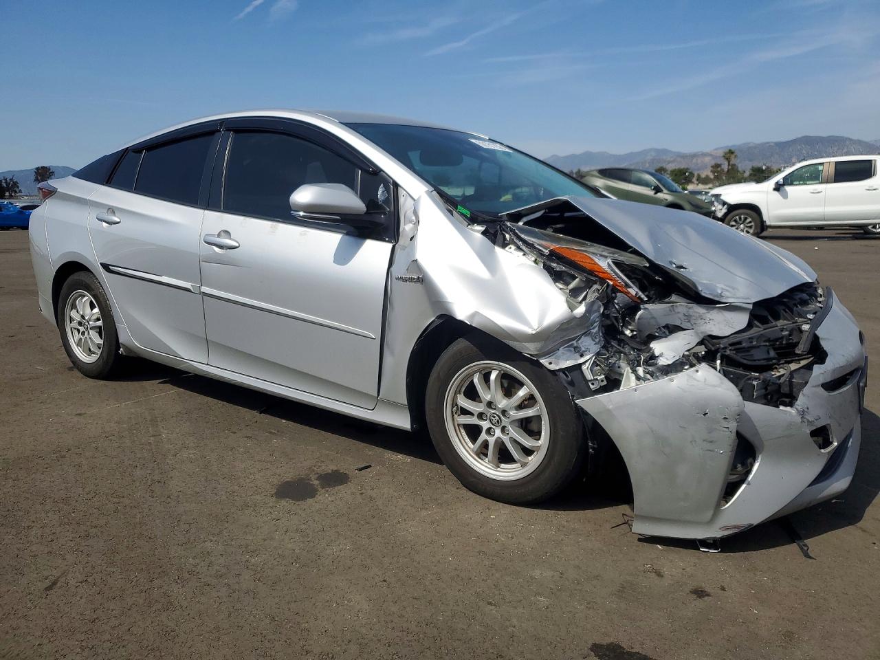 2016 TOYOTA PRIUS FOUR TOURING photo 7