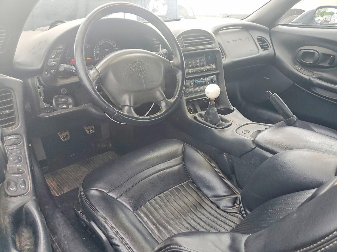 2001 CHEVROLET CORVETTE photo 8
