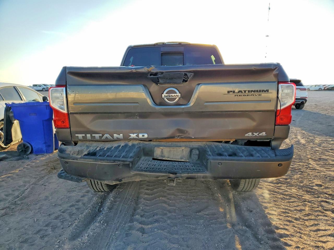2017 NISSAN TITAN XD PLATINUM RESERVE photo 11