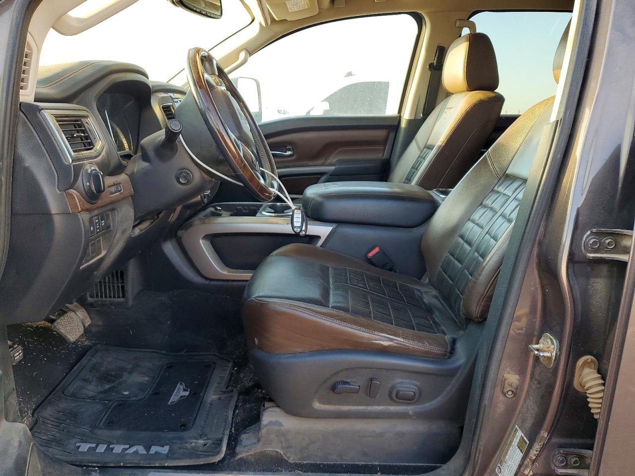2017 NISSAN TITAN XD PLATINUM RESERVE photo 13