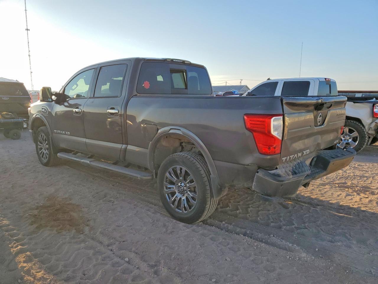 2017 NISSAN TITAN XD PLATINUM RESERVE photo 3