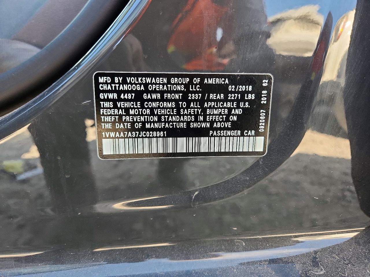 2018 VOLKSWAGEN PASSAT S photo 34
