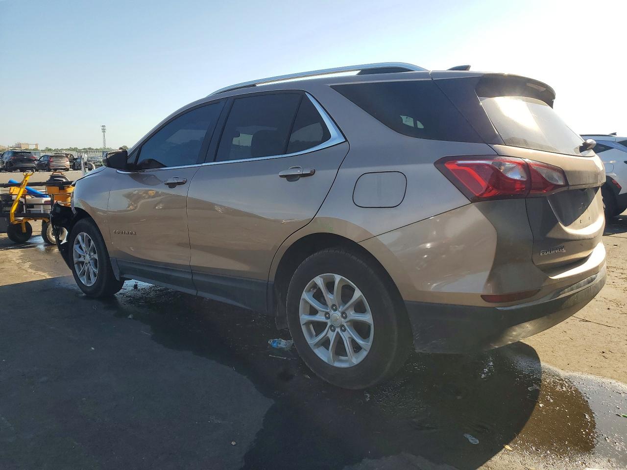 2018 CHEVROLET EQUINOX LT photo 3