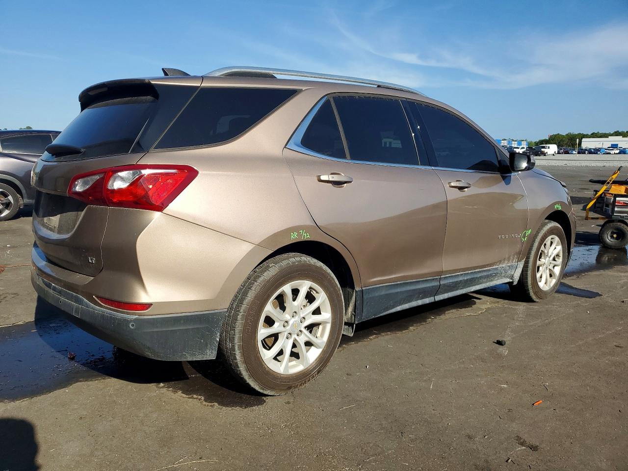 2018 CHEVROLET EQUINOX LT photo 5
