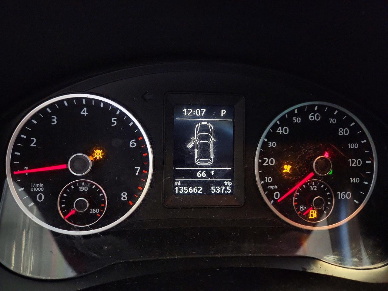 2013 VOLKSWAGEN TIGUAN S photo 25