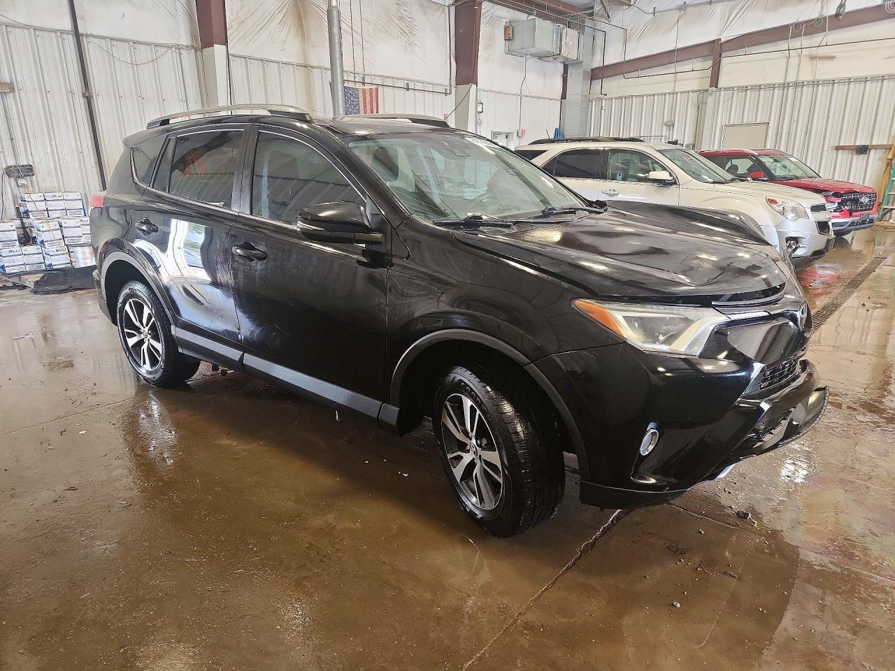 2017 TOYOTA RAV4 XLE photo 4