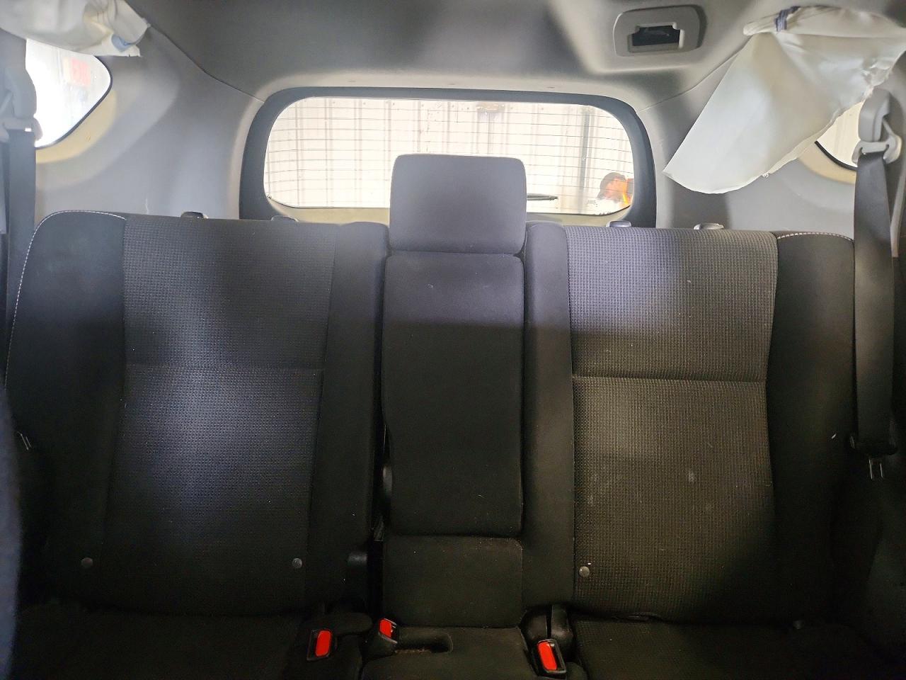 2017 TOYOTA RAV4 XLE photo 10