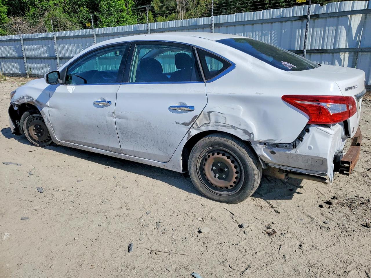 2018 NISSAN SENTRA S photo 4