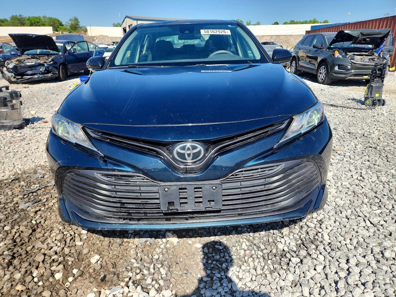 2019 TOYOTA CAMRY LE photo 9
