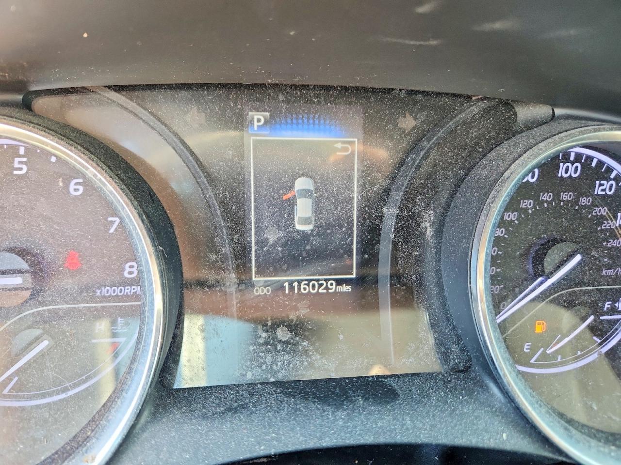 2019 TOYOTA CAMRY LE photo 17