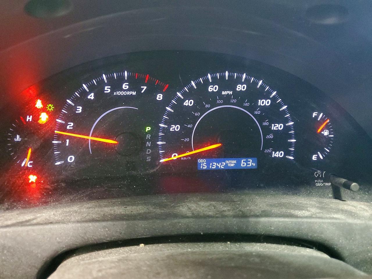 2010 TOYOTA CAMRY LE photo 25