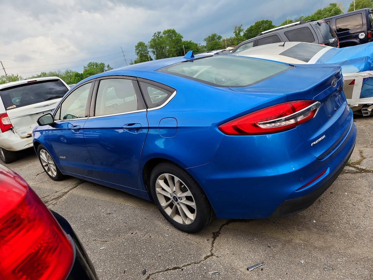 2019 FORD FUSION SE photo 4
