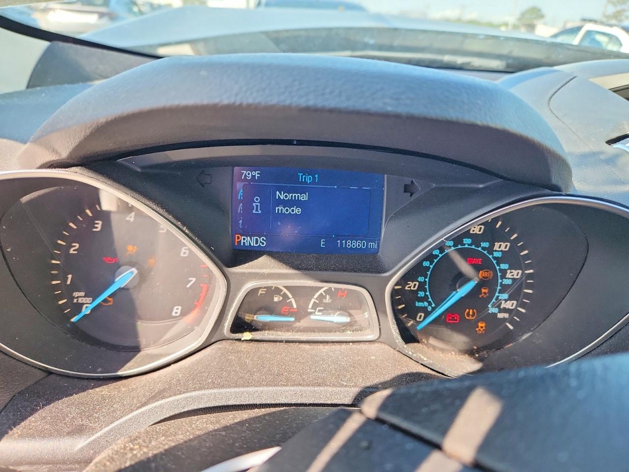 2015 FORD ESCAPE SE photo 25