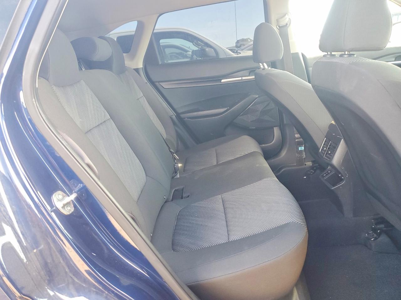 2025 KIA SELTOS LX photo 19