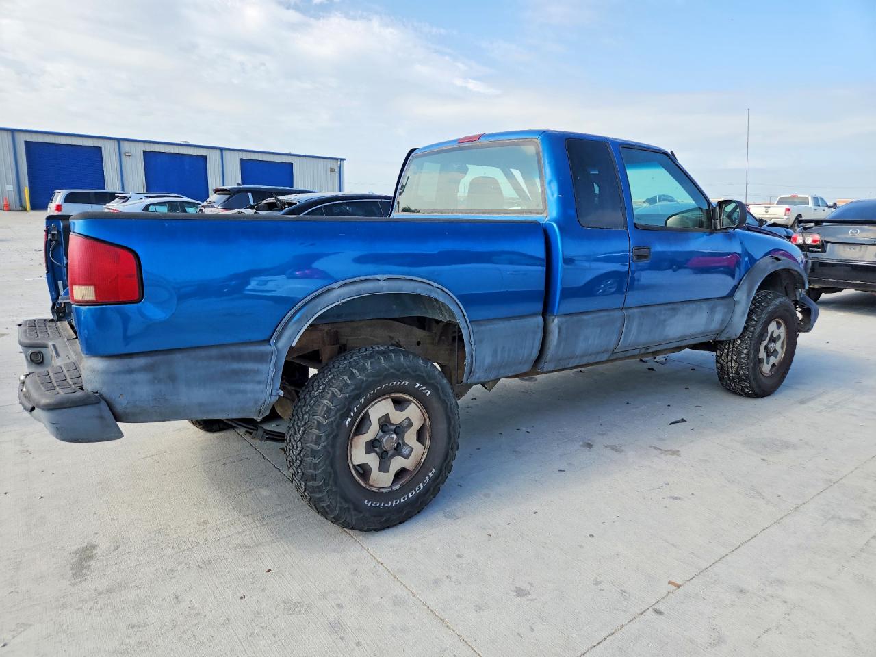 2001 CHEVROLET S TRUCK S10 photo 3