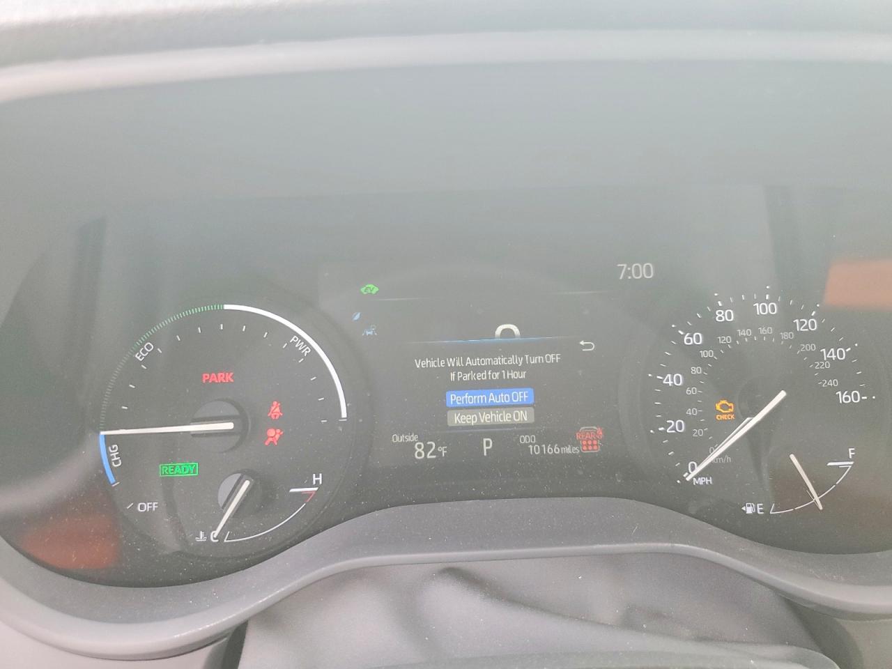 2025 TOYOTA SIENNA LE photo 25