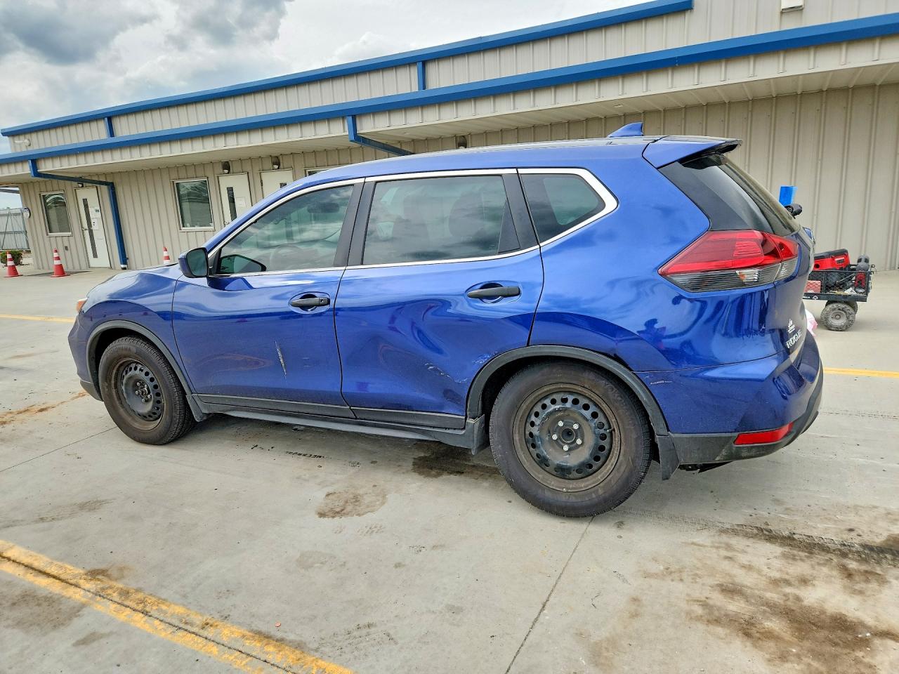 2020 NISSAN ROGUE S photo 3