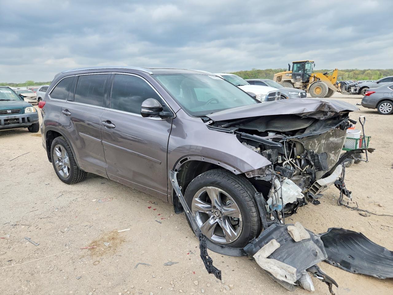 2019 TOYOTA HIGHLANDER LIMITED PLATINUM photo 10