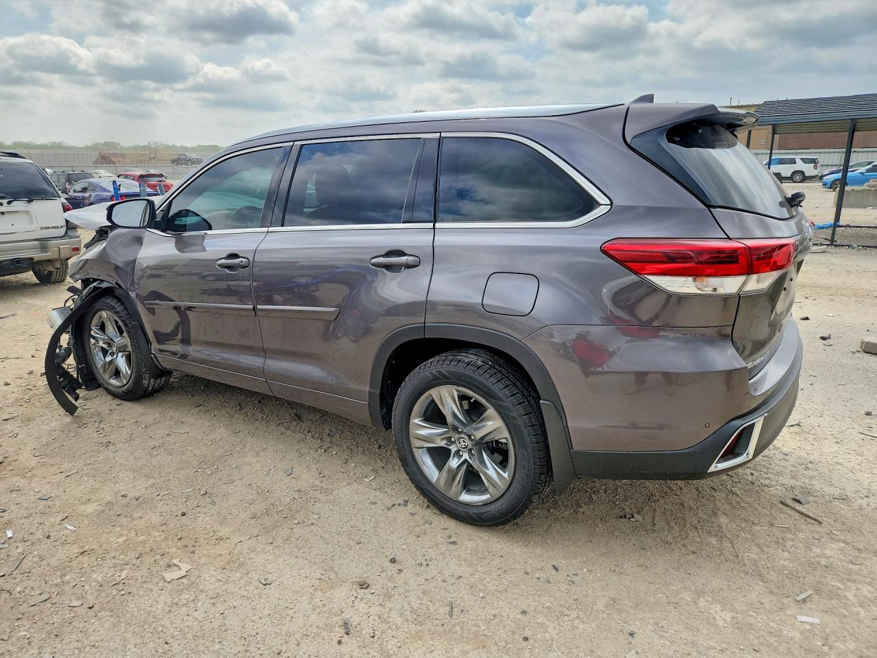 2019 TOYOTA HIGHLANDER LIMITED PLATINUM photo 4
