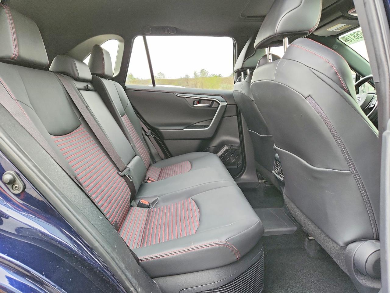 2024 TOYOTA RAV4 PRIME XSE photo 31