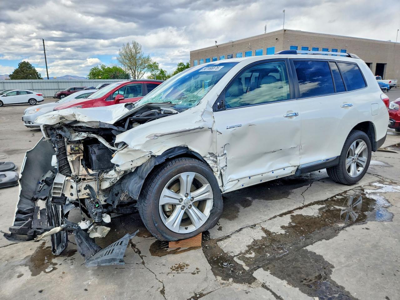 2013 TOYOTA HIGHLANDER
