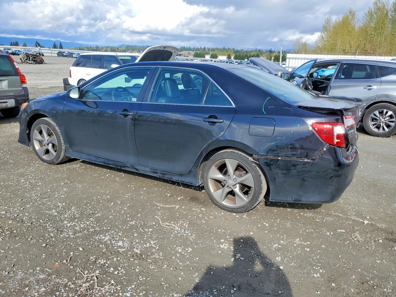 2014 TOYOTA CAMRY SE SPORT photo 3