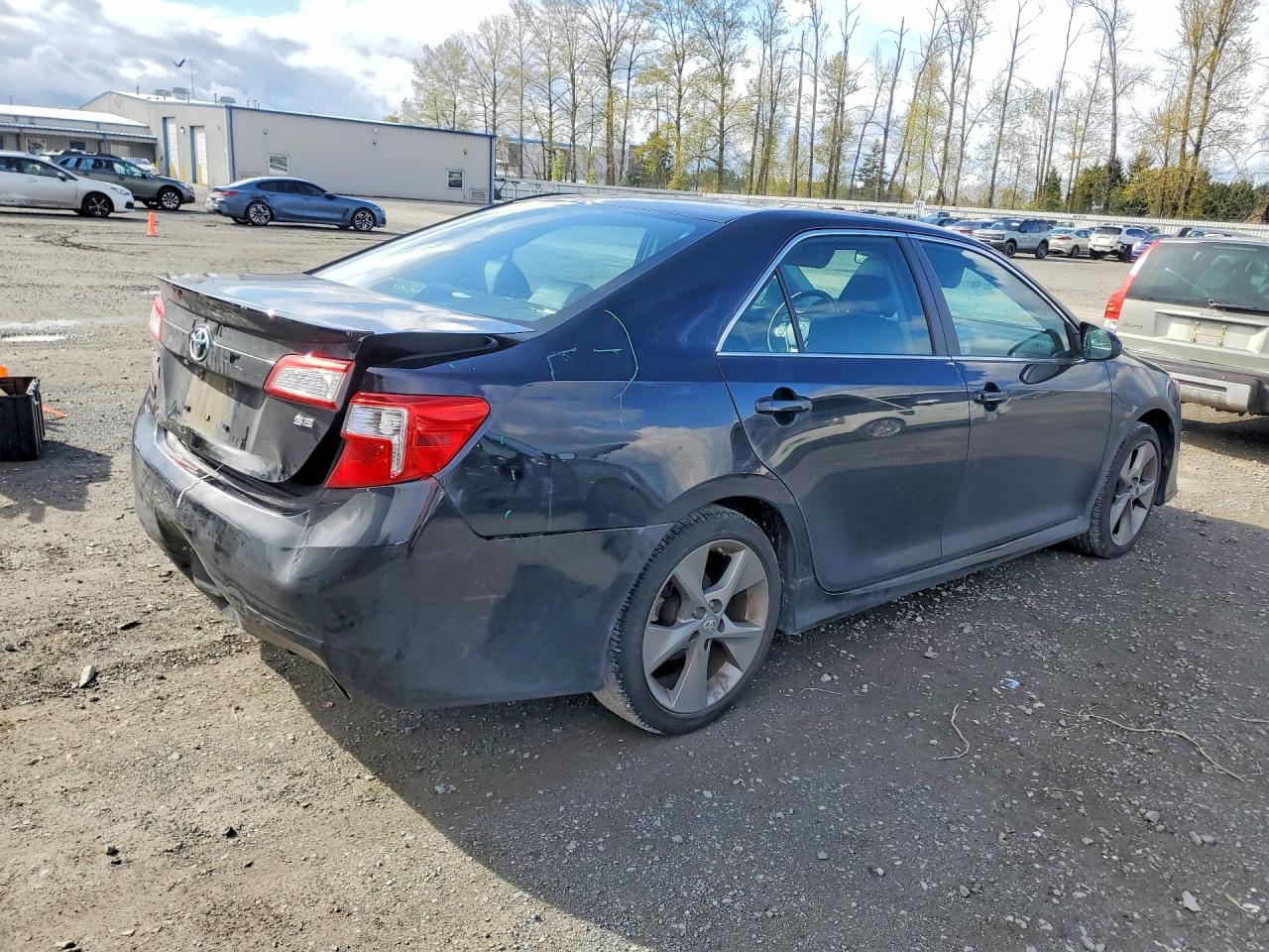 2014 TOYOTA CAMRY SE SPORT photo 5