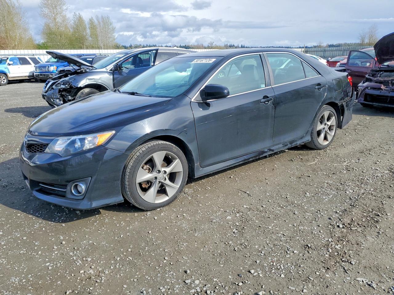 2014 TOYOTA CAMRY