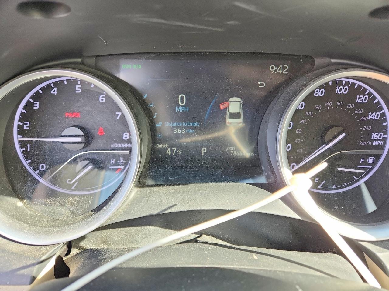 2021 TOYOTA CAMRY XLE photo 17