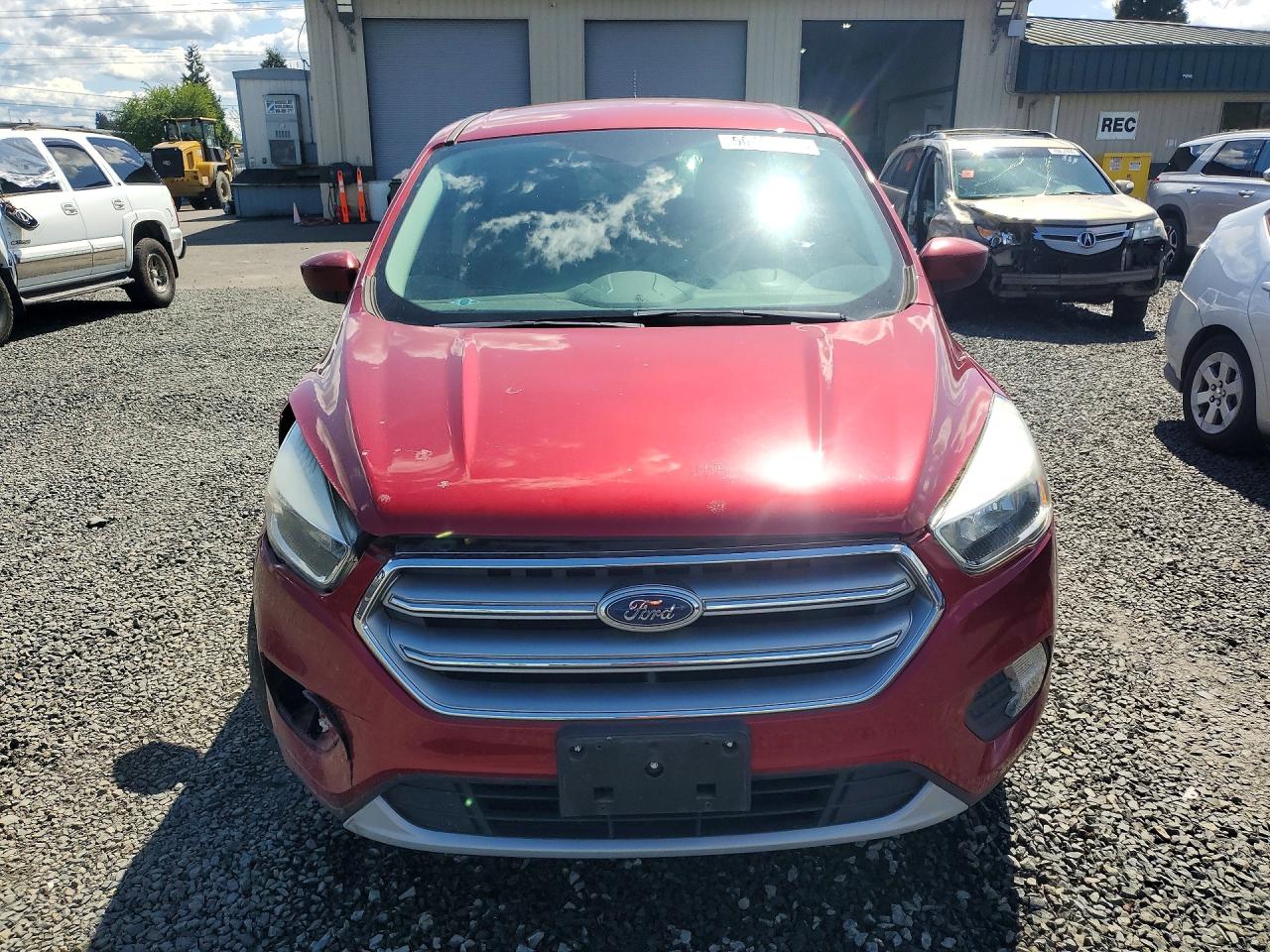 2017 FORD ESCAPE SE photo 5