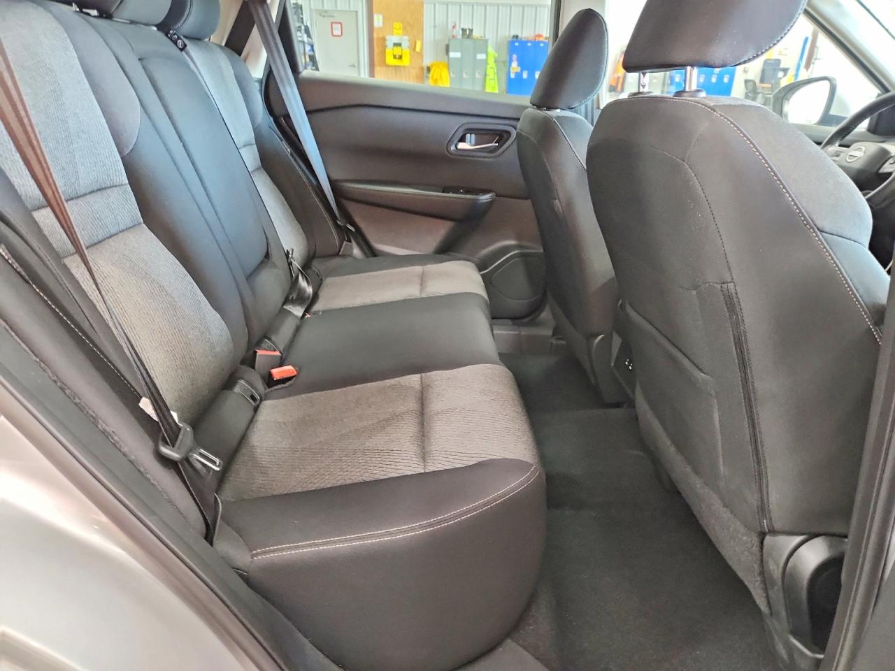 2025 NISSAN ROGUE SV photo 28