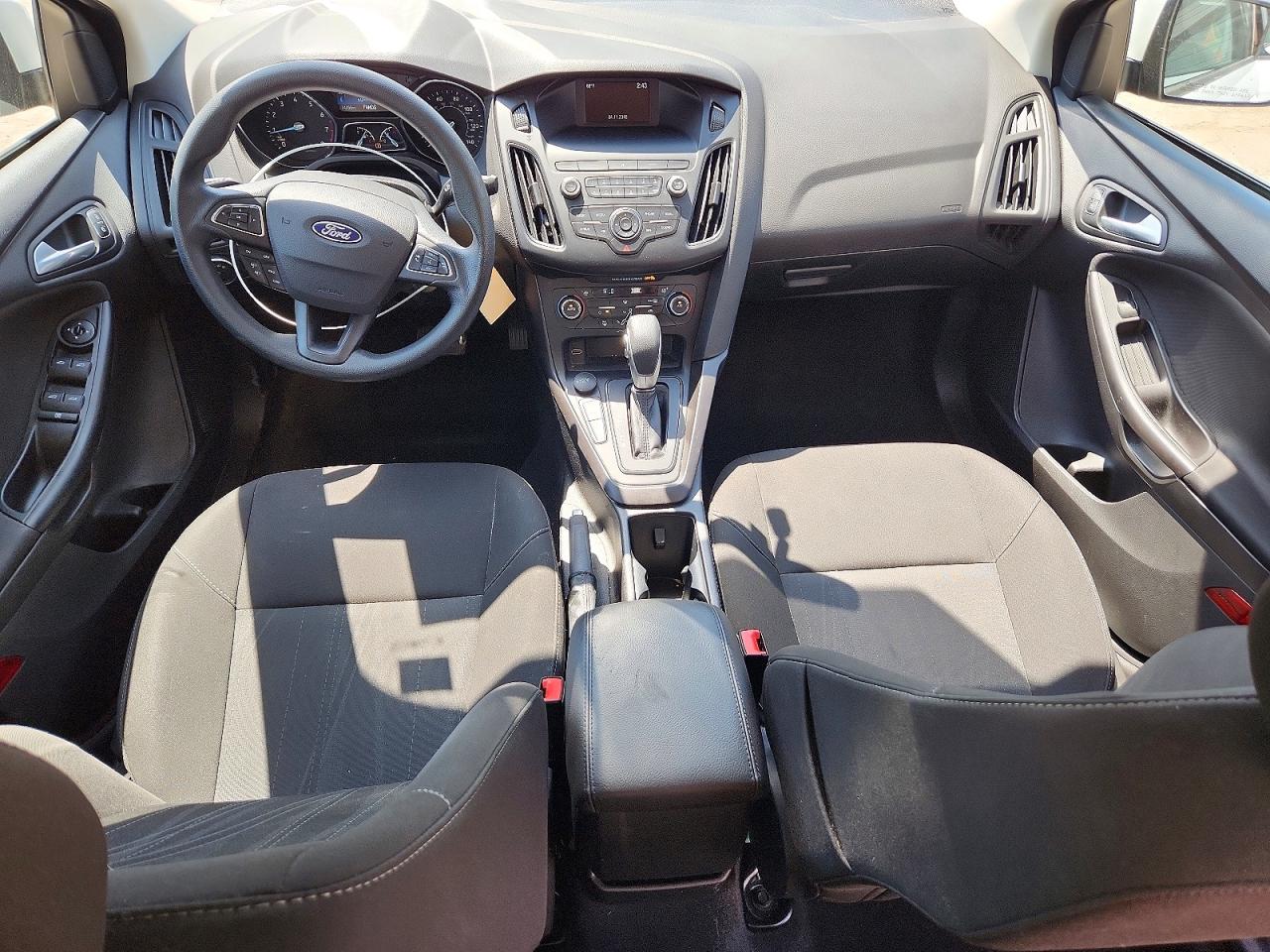 2018 FORD FOCUS SE photo 8