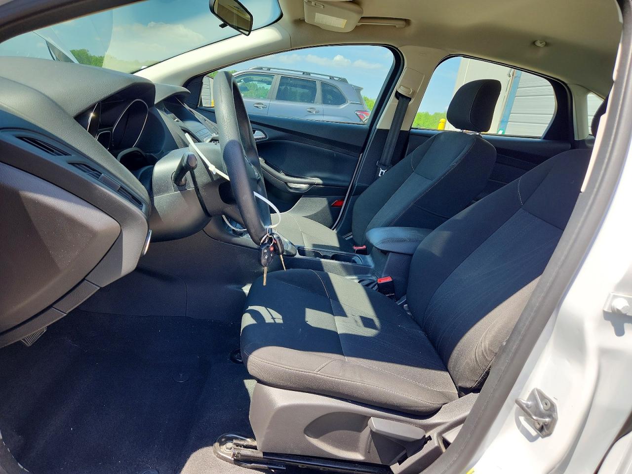 2018 FORD FOCUS SE photo 7