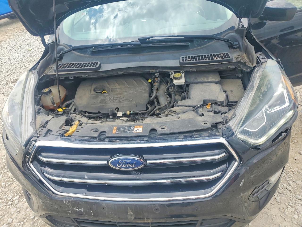 2017 FORD ESCAPE SE photo 34