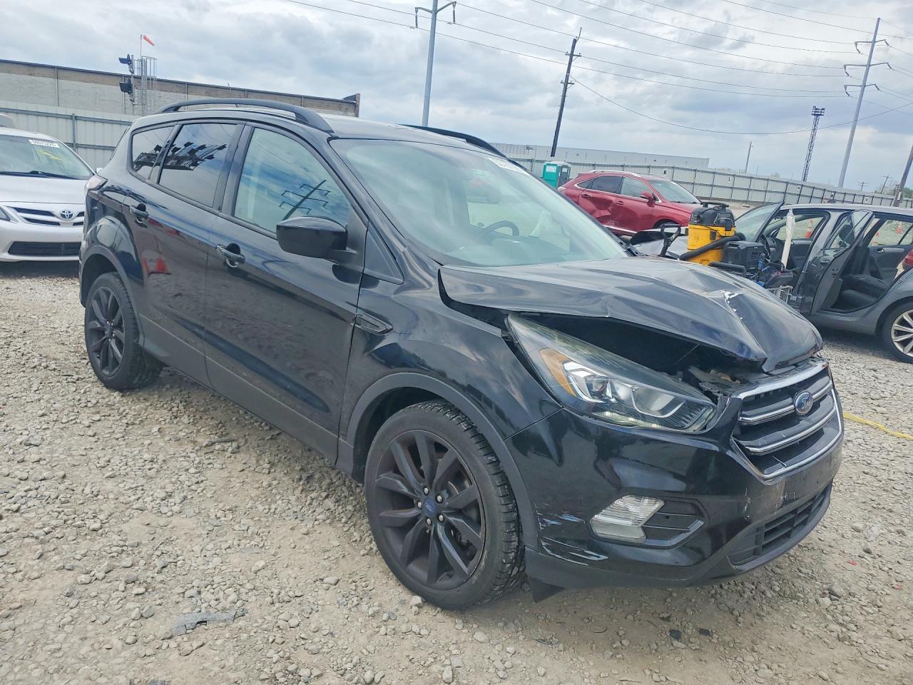 2017 FORD ESCAPE SE photo 10